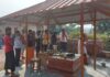 ವಿಟ್ಲ: ಕೊರಗಜ್ಜ ದೈವಕ್ಕೆ ಅವಮಾನ; ವಿ.ಹಿಂ.ಪ. ಬಜರಂಗದಳದಿಂದ ಶೆಡ್ಡು ಬಾಬು ಆಳ್ವರ ಮನೆಯ ಕೊರಗಜ್ಜನ ಕಟ್ಟೆಯಲ್ಲಿ ಪ್ರಾರ್ಥನೆ