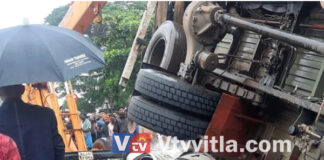 ಸುರತ್ಕಲ್: ಓಮ್ನಿ ಮೇಲೆ ಪಲ್ಟಿಯಾದ ಲಾರಿ; ಓರ್ವನ ಸ್ಥಿತಿ ಚಿಂತಾಜನಕ