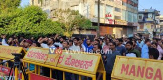 ಮಂಗಳೂರು: NIA ದಾಳಿ ಖಂಡಿಸಿ ಪ್ರತಿಭಟನೆ ನಡೆಸುತ್ತಿದ್ದ ಎಸ್ಡಿಪಿಐ ಕಾರ್ಯಕರ್ತರನ್ನು ಪೊಲೀಸ್ ವಶಕ್ಕೆ