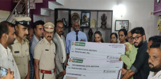 ರಾಜ್ಯ ಸರ್ಕಾರದಿಂದ ಕ್ಯಾಪ್ಟನ್ ಪ್ರಾಂಜಲ್ ಕುಟುಂಬಕ್ಕೆ 50 ಲಕ್ಷ ರೂ. ಚೆಕ್ ಹಸ್ತಾಂತರ