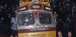 ಆಯಿಲ್ ಟ್ಯಾಂಕರ್ನಲ್ಲಿ ಅಕ್ರಮವಾಗಿ ಸಾಗಿಸುತ್ತಿದ್ದ 50 ಲಕ್ಷ ರೂಪಾಯಿ ಮೌಲ್ಯದ ಮದ್ಯ ವಶ