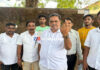 ಬಂಟ್ವಾಳ: ಮತಗಟ್ಟೆಗೆ ತೆರಳಿ ಮತದಾನ ಮಾಡಿದ ಮಾಜಿ ಸಚಿವ ರಮಾನಾಥ ರೈ