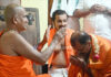 ಪೇಜಾವರ ಶ್ರೀಗಳ ಆಶೀರ್ವಾದ ಪಡೆದ ಡಾ.ಧನಂಜಯ ಸರ್ಜಿ