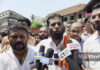 ಪುತ್ತೂರು: ಸರ್ಕಾರಿ ಆಸ್ಪತ್ರೆ ವೈದ್ಯೆ ಡಾ.ಆಶಾ ಪುತ್ತೂರಾಯರಿಗೆ ಹಲ್ಲೆ ಪ್ರಕರಣ ಖಂಡಿಸಿ ಪ್ರತಿಭಟನೆ ಆರೋಪಿ ಬಂಧನವಾಗದಿದ್ದರೆ ಸೋಮವಾರ ಪುತ್ತೂರು ಬಂದ್ ಗೆ ಆಗ್ರಹ; ಪುತ್ತಿಲ