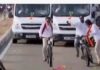 ಟಿವಿಕೆ ಮುಖ್ಯಸ್ಥ ವಿಜಯ್ ರತ್ತ ಹೂವಿನ ಚೆಂಡೆಸೆದ ಅಭಿಮಾನಿ: ಗಲಿಬಿಲಿಗೊಂಡ ನಟ