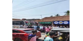 ವಿಟ್ಲ: ಖಾಸಗಿ ಬಸ್- ಕಾರು ಡಿಕ್ಕಿ ;ಇಬ್ಬರಿಗೆ ಗಾಯ