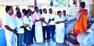 ವಿಟ್ಲ: ಶಾಸಕ ಅಶೋಕ್ ಕುಮಾರ್ ರೈ ಯವರಿಗೆ ಸಚಿವ ಸ್ಥಾನಕ್ಕಾಗಿ ಶ್ರೀ ಪಂಚಲಿಂಗೇಶ್ವರ ದೇವಸ್ಥಾನದಲ್ಲಿ ವಿಶೇಷ ಪ್ರಾರ್ಥನೆ