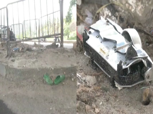 ಬೆಂಗಳೂರು: ಡಿವೈಡರ್ಗೆ ಬೈಕ್ ಡಿಕ್ಕಿ – ಕೇರಳ ಮೂಲದ ಇಬ್ಬರು ನರ್ಸಿಂಗ್ ವಿದ್ಯಾರ್ಥಿಗಳು ಸಾವು