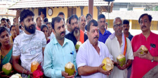 ವಿಟ್ಲ ಶ್ರೀ ಪಂಚಲಿಂಗೇಶ್ವರ ದೇವಸ್ಥಾನದಲ್ಲಿ ಶ್ರೀ ಕ್ಷೇತ್ರ ಧರ್ಮಸ್ಥಳ ಗ್ರಾಮಾಭಿವೃದ್ಧಿ ಯೋಜನೆ ಬಿ ಸಿ ಟ್ರಸ್ಟ್ ವತಿಯಿಂದ ಸೀಯಾಳಾಭಿಷೇಕ