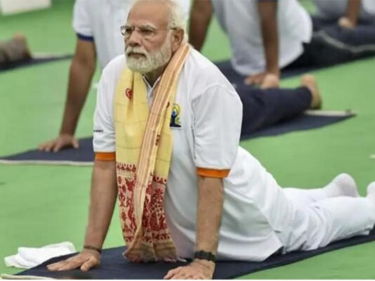 ಬಂಗಾಳದಲ್ಲಿ ಬಿಜೆಪಿ ಸರ್ಕಾರ ಬರ್ತಿದ್ದಂತೆ ಮೋದಿ ಮಾಸ್ಟರ್ ಸ್ಟ್ರೋಕ್! ಮೊದಲ ಬಾರಿಗೆ ಕೋಲ್ಕತ್ತಾದ ರೆಡ್ ರೋಡ್ನಲ್ಲಿ ಯೋಗ ದಿನಾಚರಣೆ