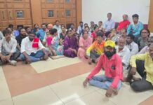 ಪಾಲಿಕೆ ಆಡಳಿತಾಧಿಕಾರಿ ಕಚೇರಿಗೆ ಮುತ್ತಿಗೆ: ಬೀದಿಬದಿ ವ್ಯಾಪಾರಿಗಳ ಧರಣಿ ಅಂತ್ಯ