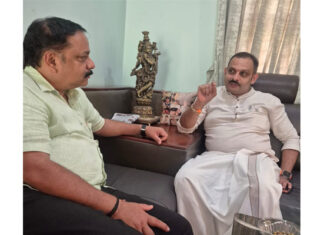 ಪುತ್ತೂರು: ಜಿಲ್ಲಾ ಬಿಜೆಪಿ ಉಪಾಧ್ಯಕ್ಷ ಪ್ರಸನ್ನ ಮಾರ್ತಾ ನಿವಾಸಕ್ಕೆ ಮಾಜಿ ಅಡ್ವಕೇಟ್ ಜನರಲ್ ಅರುಣ್ ಶ್ಯಾಮ್ ಭೇಟಿ