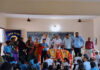 ವಿಟ್ಲ: ಕಡಂಬು ಸರ್ಕಾರಿ ಶಾಲಾ ಮಕ್ಕಳಿಗೆ ಉದ್ಯಮಿ ಕಿಶೋರ್ ಕುಮಾರ್ ಕೊಡ್ಲಮೊಗರು ಇವರ ಸಹಕಾರದಿಂದ, ಲಯನ್ಸ್ ಕ್ಲಬ್ ವಿಟ್ಲ ವತಿಯಿಂದ ಸ್ಕ್ವಾಡ್ ಡ್ರೆಸ್ ವಿತರಣೆ