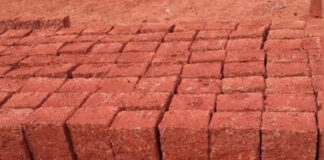 ವಿಟ್ಲ: ಅಕ್ರಮ ಕೆಂಪು ಕಲ್ಲು ಸಾಗಾಟ ಬಯಲು: ಲಾರಿ ಪೊಲೀಸ್ ವಶ -ಮೂವರ ವಿರುದ್ಧ ಕೇಸ್ ದಾಖಲು
