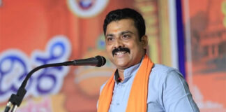 ಪುತ್ತೂರು: ‘ಕಿಸೆಯಲ್ಲಿ ಸಂವಿಧಾನ, ಕೃತ್ಯದಲ್ಲಿ ಸರ್ವಾಧಿಕಾರ’- ಪ್ರೆಸ್ ಕ್ಲಬ್ ಘಟನೆಯನ್ನು ಖಂಡಿಸಿದ ಎಂಎಲ್ಸಿ ಕಿಶೋರ್ ಕುಮಾರ್