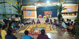 ವಿಟ್ಲ: ಶ್ರೀ ಪತಂಜಲಿ ಯೋಗ ಶಿಕ್ಷಣ, ಕರ್ನಾಟಕ ಮಂಗಳೂರು ಮಹಾನಗರ ಇದರ ವಿಟ್ಲ ಶ್ರೀ ಉಳ್ಳಾಲ್ತಿ ಪಂಚಲಿಂಗೇಶ್ವರ ಶಾಖೆ ಹಾಗೂ ಶ್ರೀ ಜಠಾಧಾರಿ ಶಾಖೆ ಕಾಶೀಮಠ ಇದರ ವತಿಯಿಂದ ಸಾಮೂಹಿಕ ಯೋಗ ದುರ್ಗಾ ನಮಸ್ಕಾರ ಕಾರ್ಯಕ್ರಮ